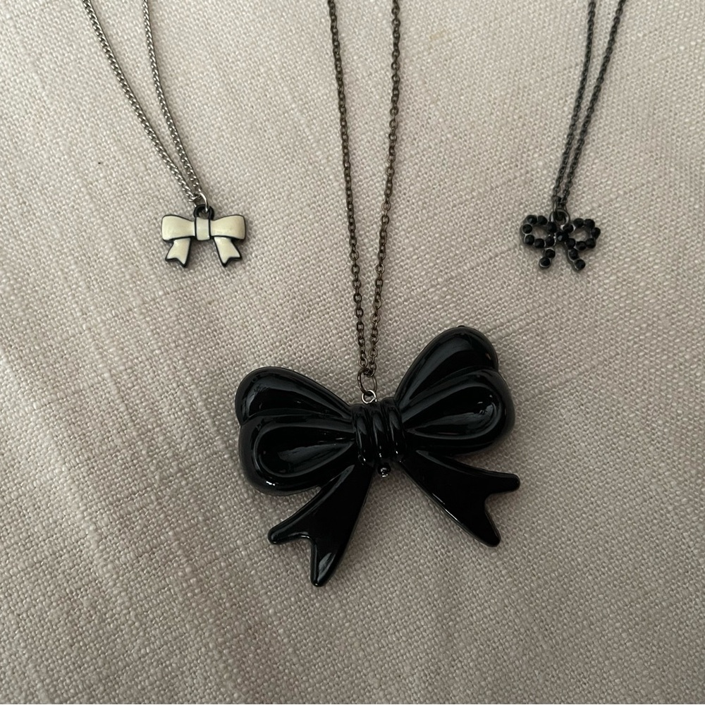 Forever 21 Bow Necklace Bundle